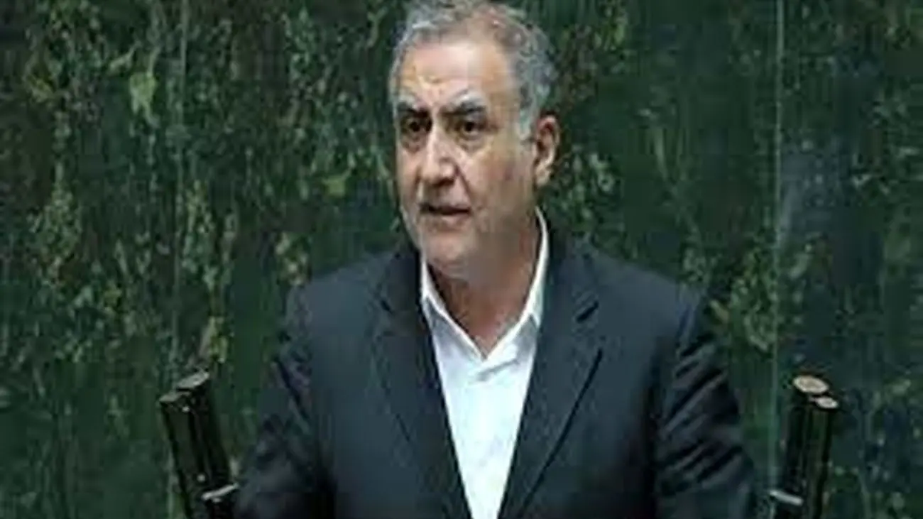 افشاگر شاسی بلند مجلس/ هر کس ماشین می خواهد زنبیل بیاورد ماشین ببرد!