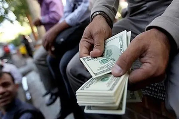 قیمت دلار تا پایان سال 1403 چقدر می‌شود؟