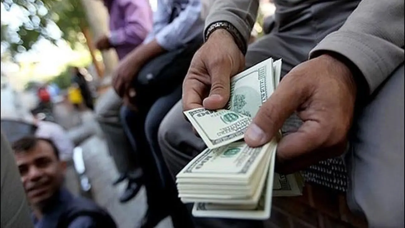 قیمت دلار تا پایان سال 1403 چقدر میشود؟