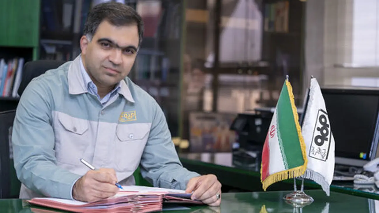 شرکتهای فولادی باید در تولید انرژی سرمایهگذاری کنند/ خطر کمبود برق در کمین فولادیها