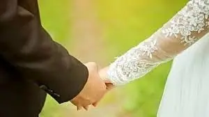 زنان این روستا سالی یکبار شوهر عوض می کنند / از بی شوهری می میرند !