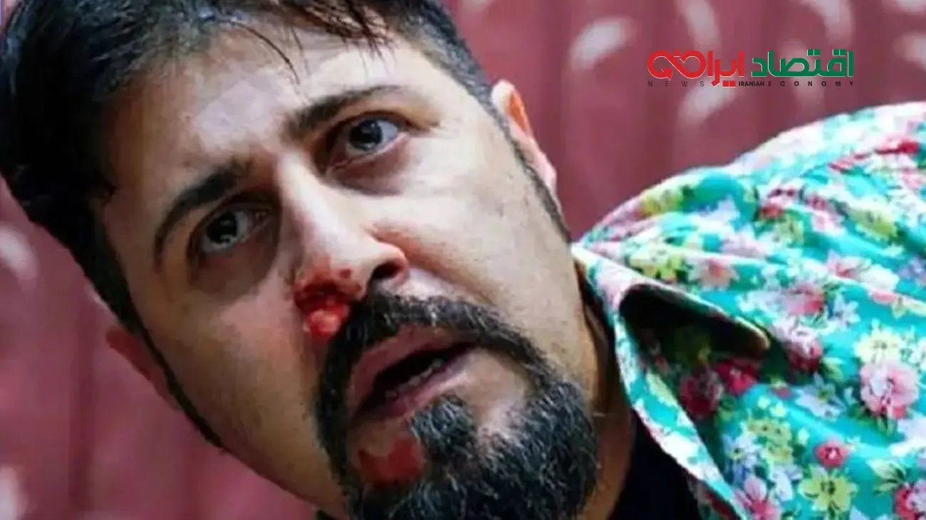 چیدمان لاکچری منزل هومن حاجی عبداللهی؛ از پیانو طلایی تا مبلمان چوبی مدرن