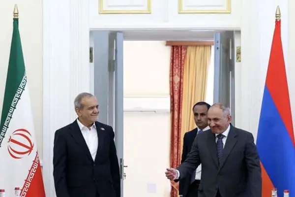 پزشکیان: نگرانی‌ها از حضور نیروهای ثالث در نزدیکی مرزهای ایران و ارمنستان باید برطرف شود