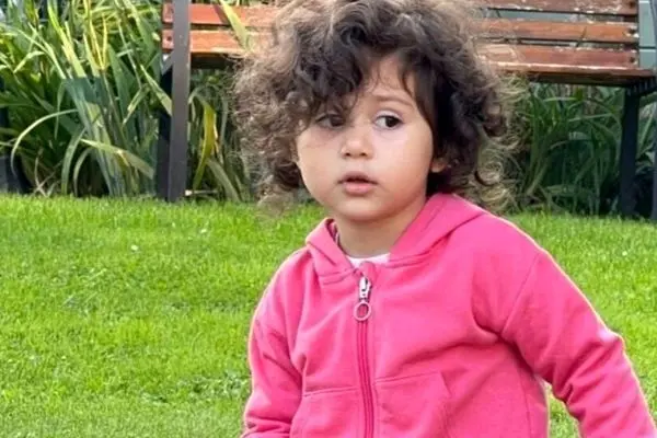 عکس بامزه از شیطنت نبات دختر بانمک شاهرخ استخری، دلبر دلنوازان!