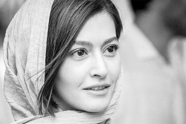 جدیدترین عکس از پردیس احمدیه در 32 سالگی / چقدر بزرگ و خانم شده ! 
