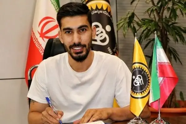 خانه و زندگی لوکس رضا شکاری و همسرش در تهران و اصفهان؛ اسباب‌کشی از قصر به قصر!