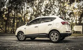 متقاضیان خودرو بخوانند / اقساطی خودرو شاسی بلند چینی بخرید
