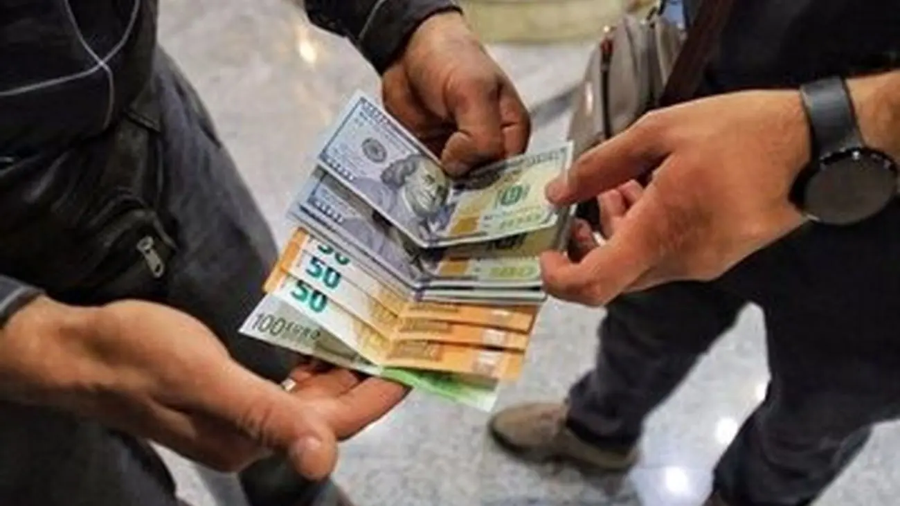 یک پیشبینی مهم از قیمت دلار در نیمه دوم سال/ الان دلار بخریم یا صبر کنیم ؟