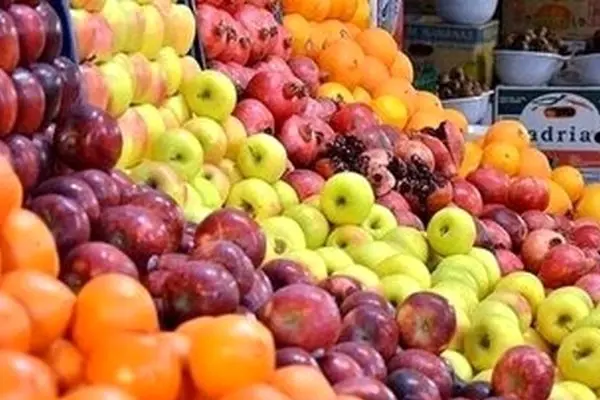 هلو و انجیر لوکس شدند/ افزایش بی‌سابقه قیمت میوه‌های تابستانی!