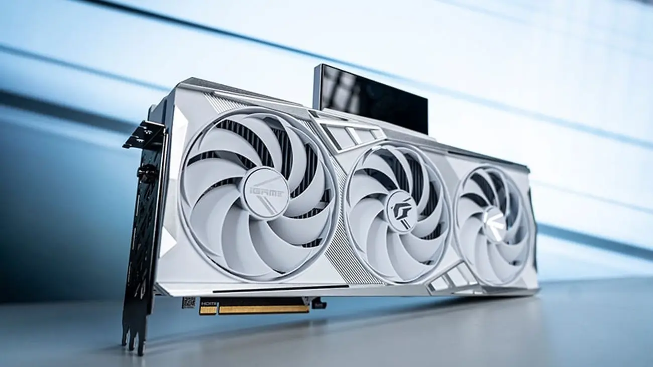 کارت گرافیک RTX 4080 Founders Edition، به رنگ سفید
