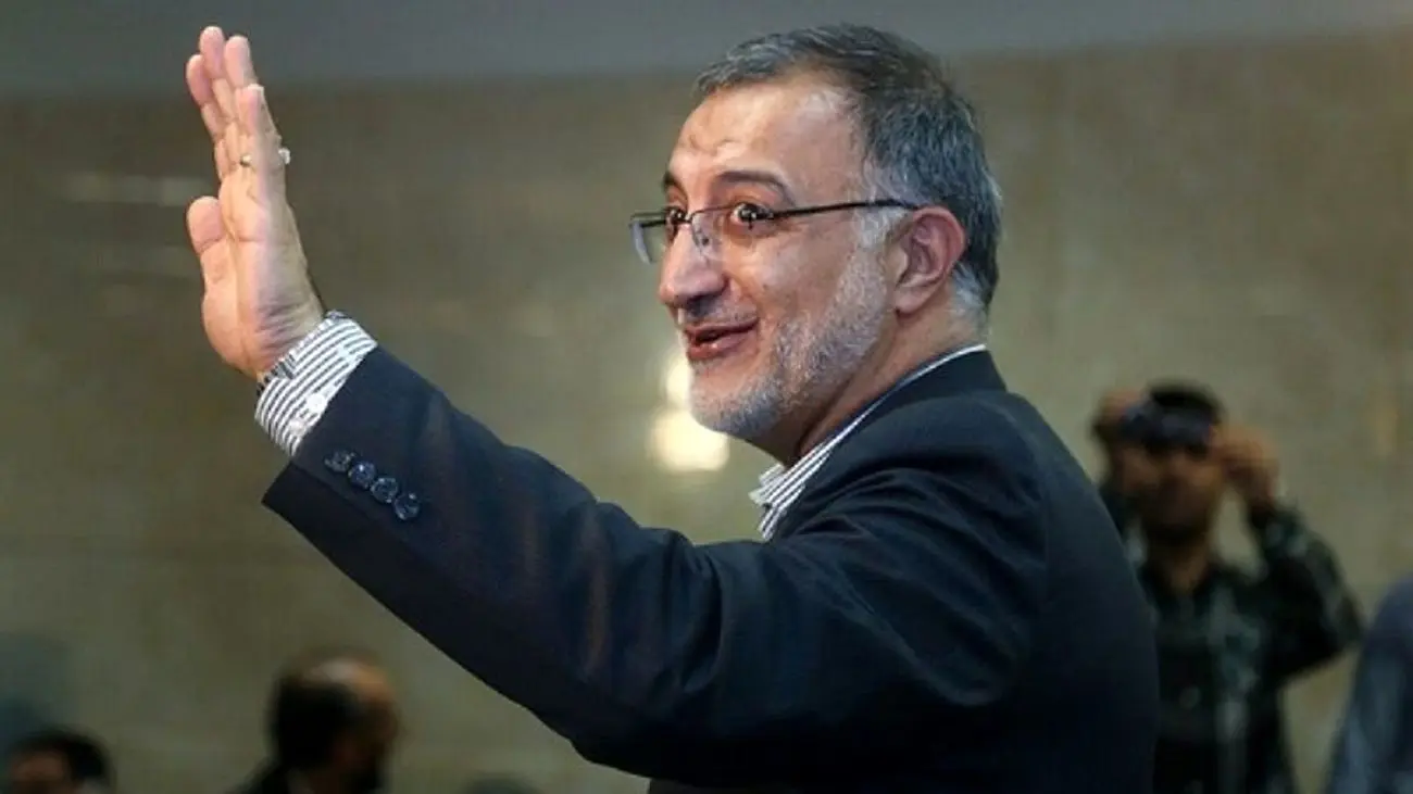 زاکانی مدال گرفت/ روپایی در همایش انتخاباتی کاندیدای پرحاشیه + عکس