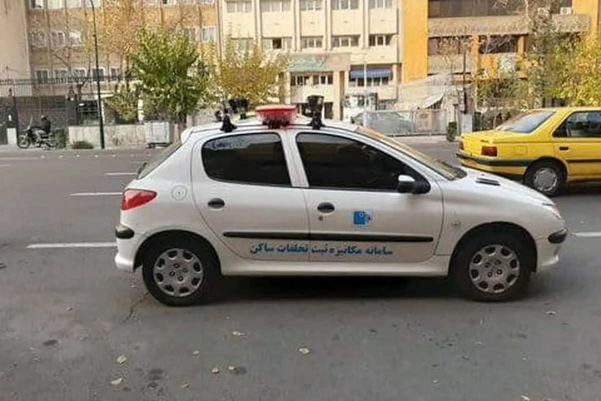 وقتی شهرداری از کنار خیابان پول پارو میکند/ حرکت بی سروصدای خودروهای ثبت پارک حاشیه دور از چشم شهروندان