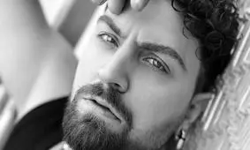 جشن لاکچری امیرحسین فتحی، ستاره سریال شغال با کیک اسکار!