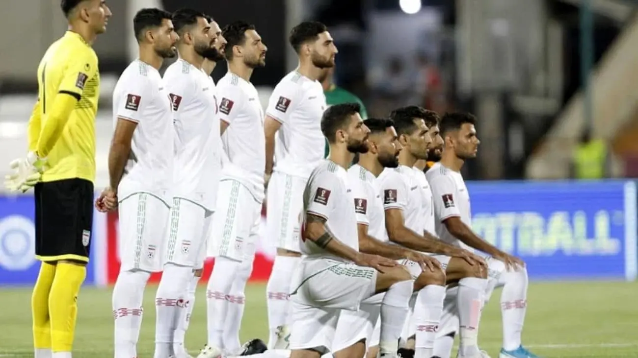 عکس جالب بازیکن تیم ملی ایران و برادر دوقلویش / غیر قابل تشخیص !