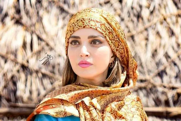 استوری مرموز بهنوش طباطبایی برای مخاطب خاص / خانم بازیگر دوباره عاشق شد ؟!
