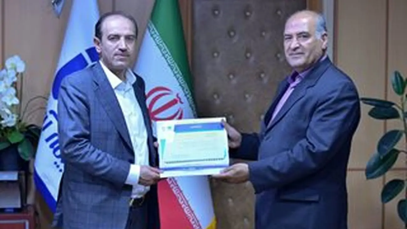 بیمه آسیا حکم قهرمانی المپیاد ورزشی صنعت بیمه را دریافت کرد