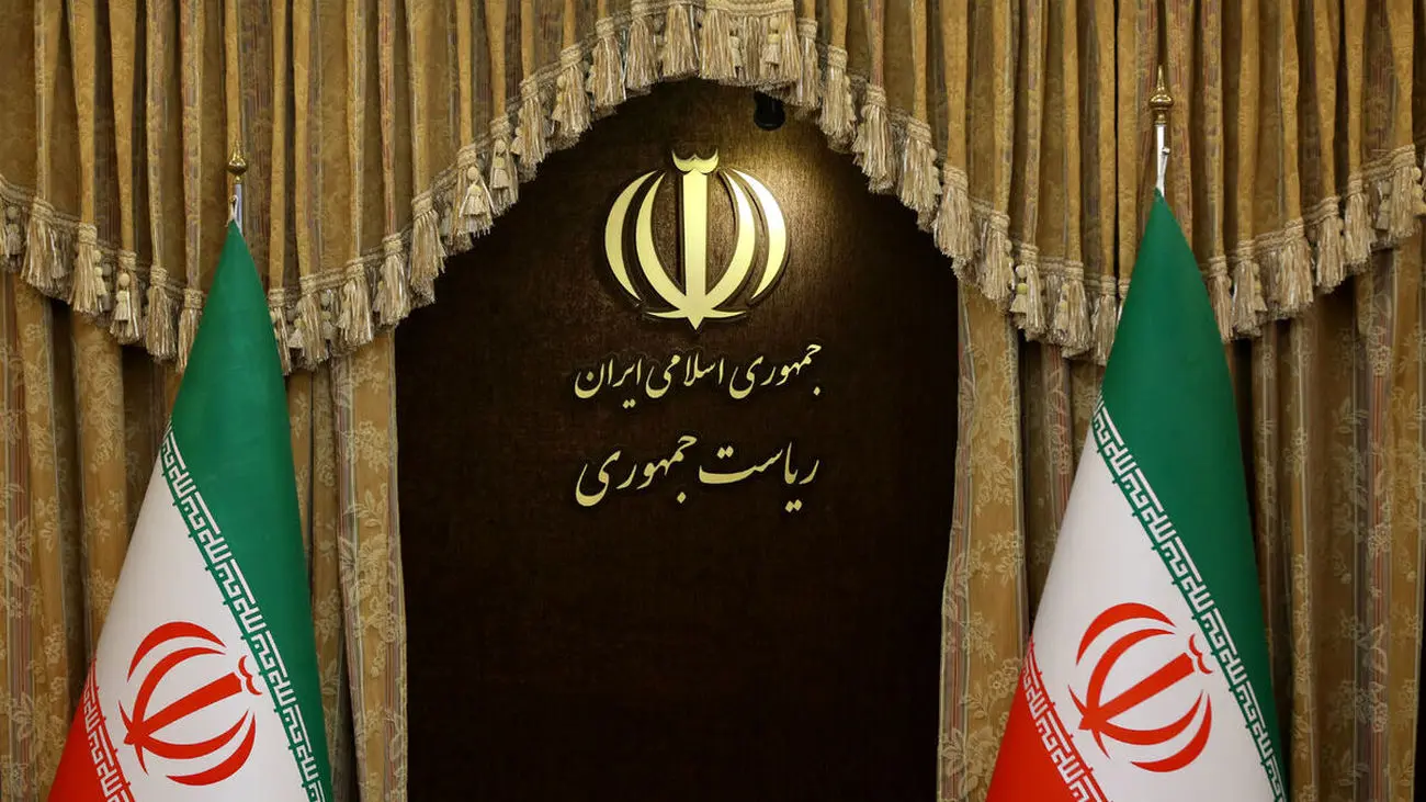 ریاست جمهوری طلب استراماچونی را پرداخت میکند؟