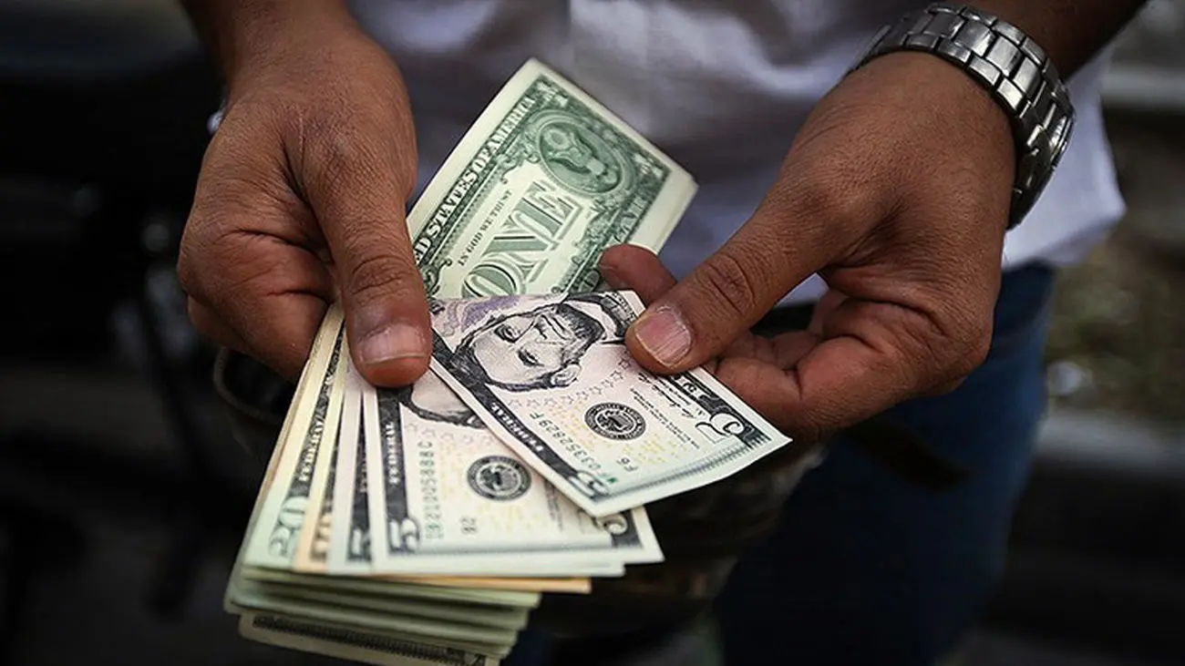 هر مسافر چقدر ارز میتواند بخرد؟