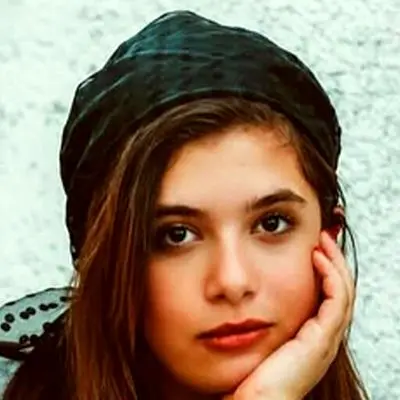 عشق جدید نفس بازغی؛ عکس عاشقانه با استیکر قلب قرمز منتشر شد!