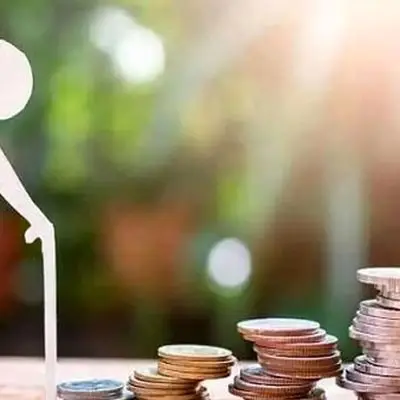 خبر خوش برای بازنشستگان افغان: پرداخت حقوق ۱۵۰ هزار نفر آغاز شد