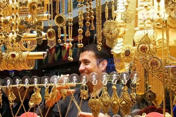قیمت طلای ۱۸ عیار امروز ۱۴ فروردین ۱۴۰۴ / نیم سکه چند؟ +جدول