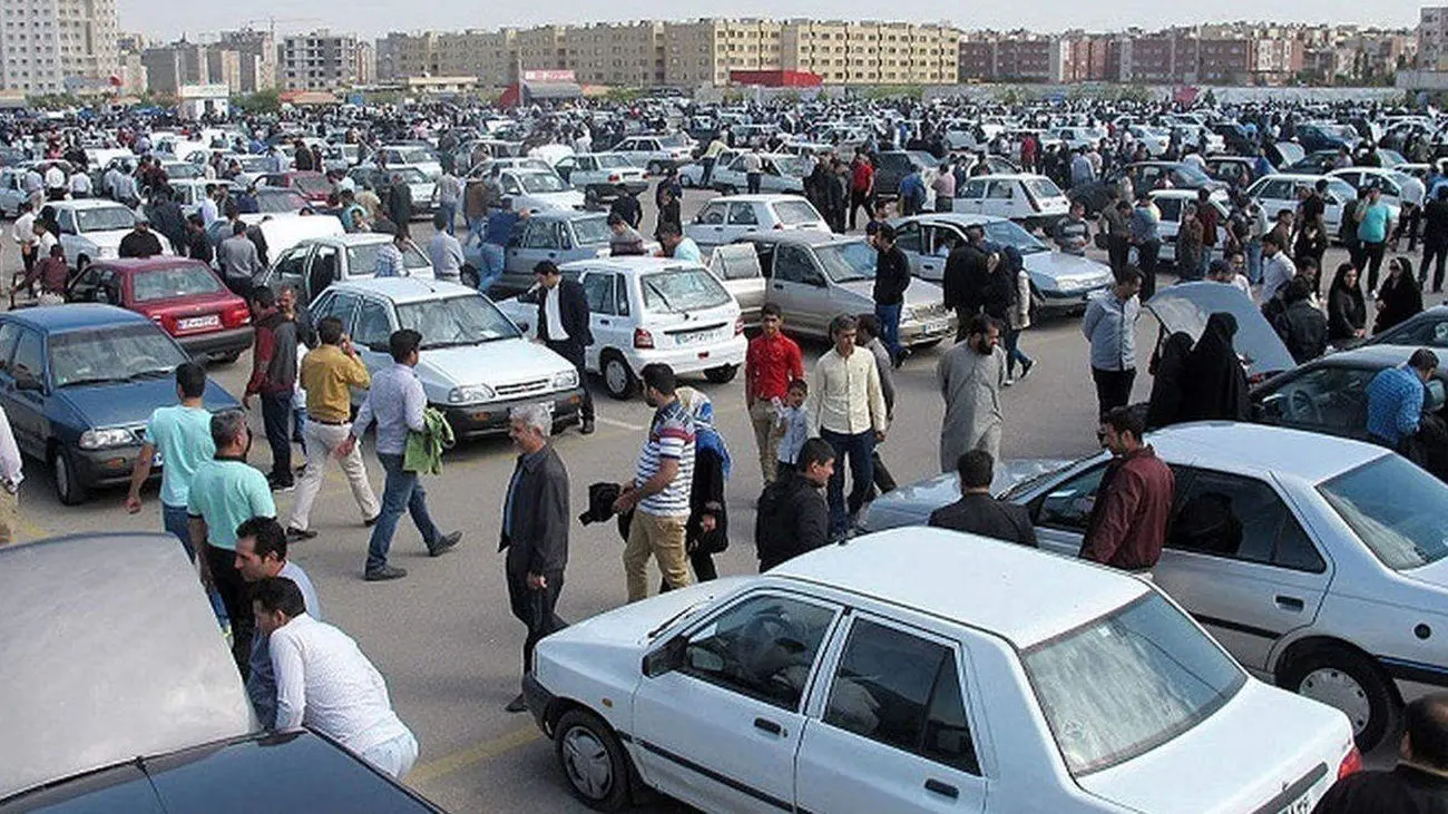 وضعیت بازار خودرو جمعه اول دی / افزایش سنگین قیمت تارا، دنا، سمند و هایما
