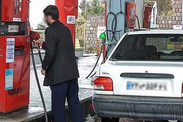  انتقاد پزشکیان از ارزانی بنزین/ هزینۀ تمام‌شده بنزین ۸۰۰۰ تومان است + فیلم