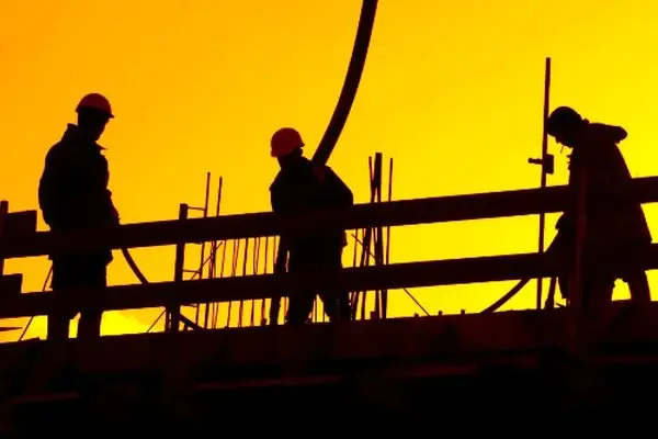 اقدام بی‌رحمانه کارفرمایان با کارگران / دولت فوراً اقدام کند