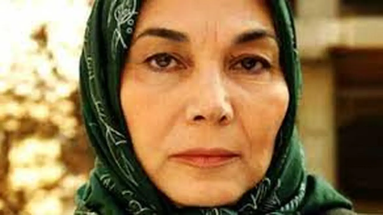 پروانه معصومی در کنار خودرویی خاص + عکس