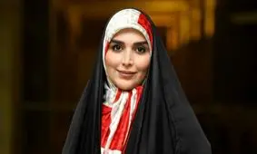 عکس خیره‌کننده مجری زن معروف صداوسیما در حافظیه شیراز!
