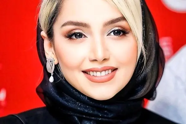  عکس های شوکه کننده از نازنین بیاتی قبل از جراحی زیبایی / تغییر چهره جذاب خانم بازیگر در 34 سالگی !