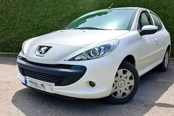قیمت روز خودروهای ایران‌خودرو چهارشنبه 11 تیر؛ نوسانات جزئی در بازار