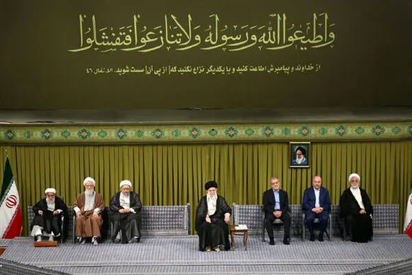 رهبر انقلاب: دنیای اسلام با وحدت و قدرت درونی خود می‌تواند رژیم صهیونیستی را از بین ببرد