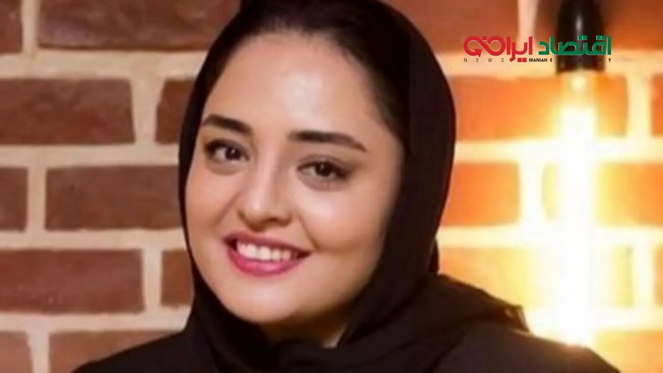 دکوراسیون خیرهکننده اتاق خواب نرگس محمدی؛ ترکیب عجیب کتاب، آباژور و گربه!