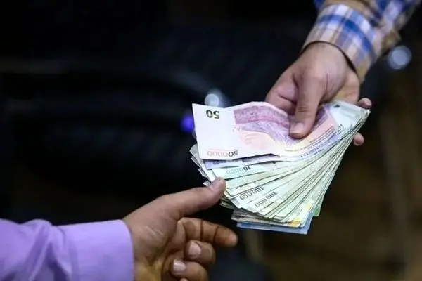 افزایش جنجالی حقوق کارمندان در سال ۱۴۰۵ لو رفت!