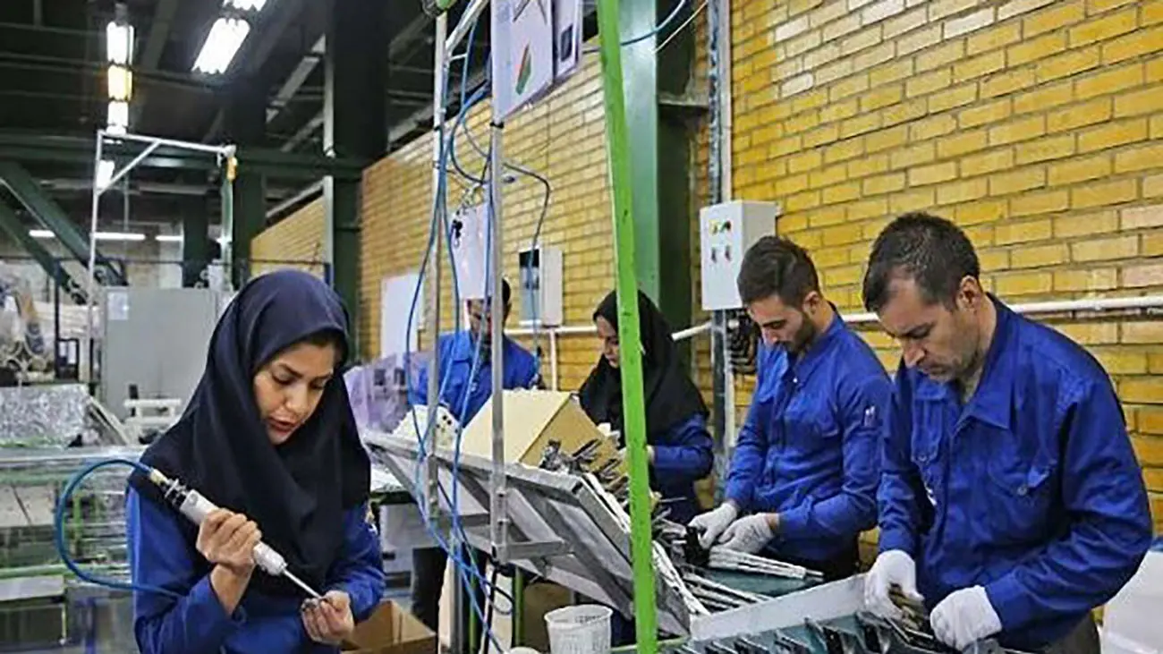 خطر بزرگ در بازار کار / پژوهشی که تا سال 1407 را رصد کرده است!