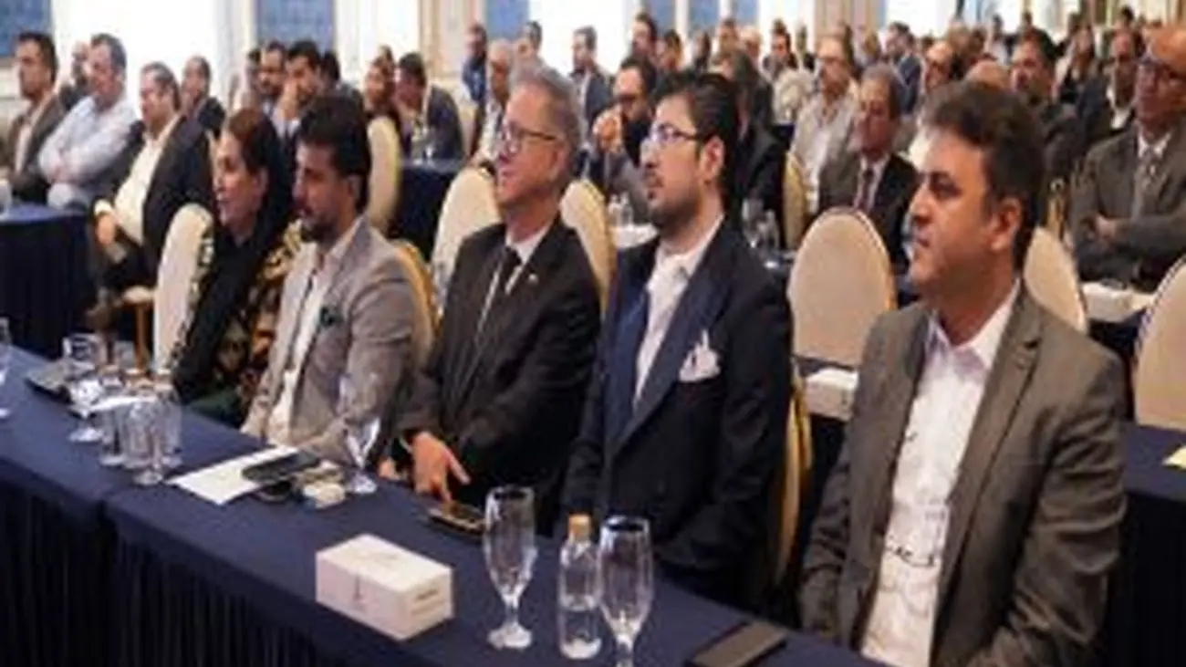 رویداد گردهمایی سالانه مدیران ارشد و مشاورین هلدینگ فاخر به همراه مدیران عامل