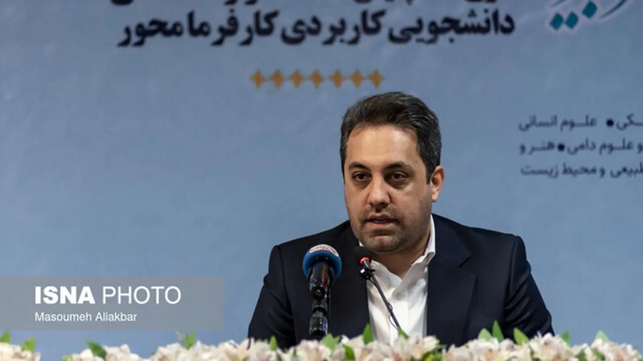 برخی نخبگان طرحهای خود را با قیمت پایین به کشورهای خارجی میفروشند
