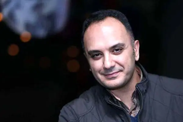 بیوگرافی احسان کرمی مجری ایرانی / از مهاجرت به آمریکا تا خوانندگی + عکس ها