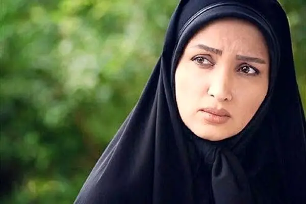 عکس خیلی جلف از خانم بازیگر ایرانی در باشگاه بدنسازی ! / بعد از طلاق دوم رد داد !