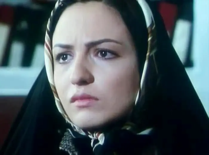 گلاره عباسی