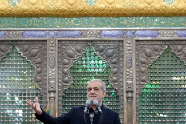 پزشکیان: هر کلامی که به وحدت ملی آسیب بزند خیانت است