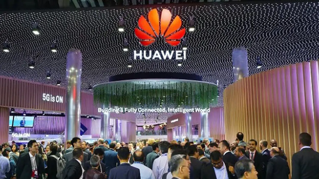 هواوی به ردیابی بازدیدکنندگان نمایشگاه MWC 2023 متهم شد