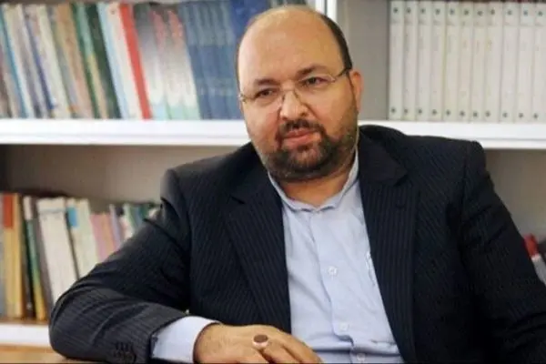 انتقاد تند جواد امام از تجمع غیر قانونی علیه روحانی و ظریف