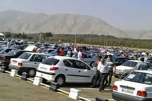 قیمت‌های نجومی و هجوم برای ثبت نام خودرو؛ اقتصاد ایران شوکه شد!