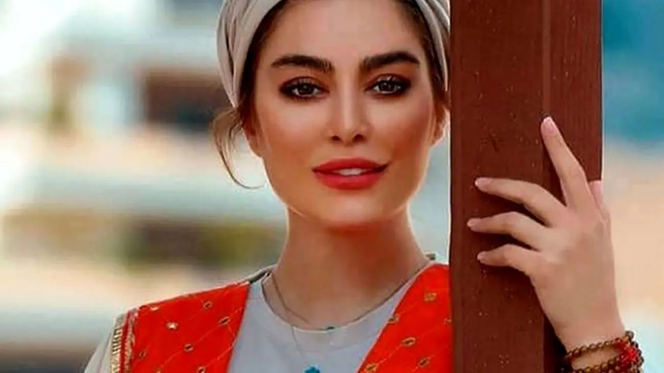 بریز و بپاش سحر قریشی در دبی / پارتی بازی با دلار های کثیف !