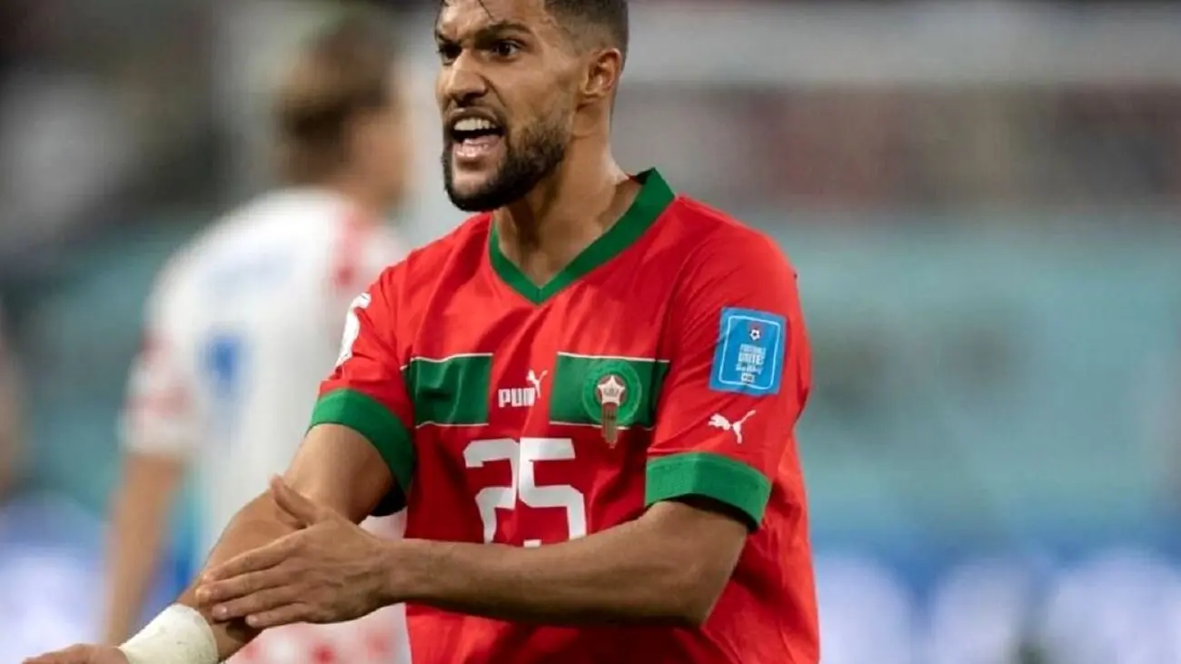 فوری / مدافع پرحاشیه رسما پرسپولیسی شد ؛ قرارداد عجیب امضا شد
