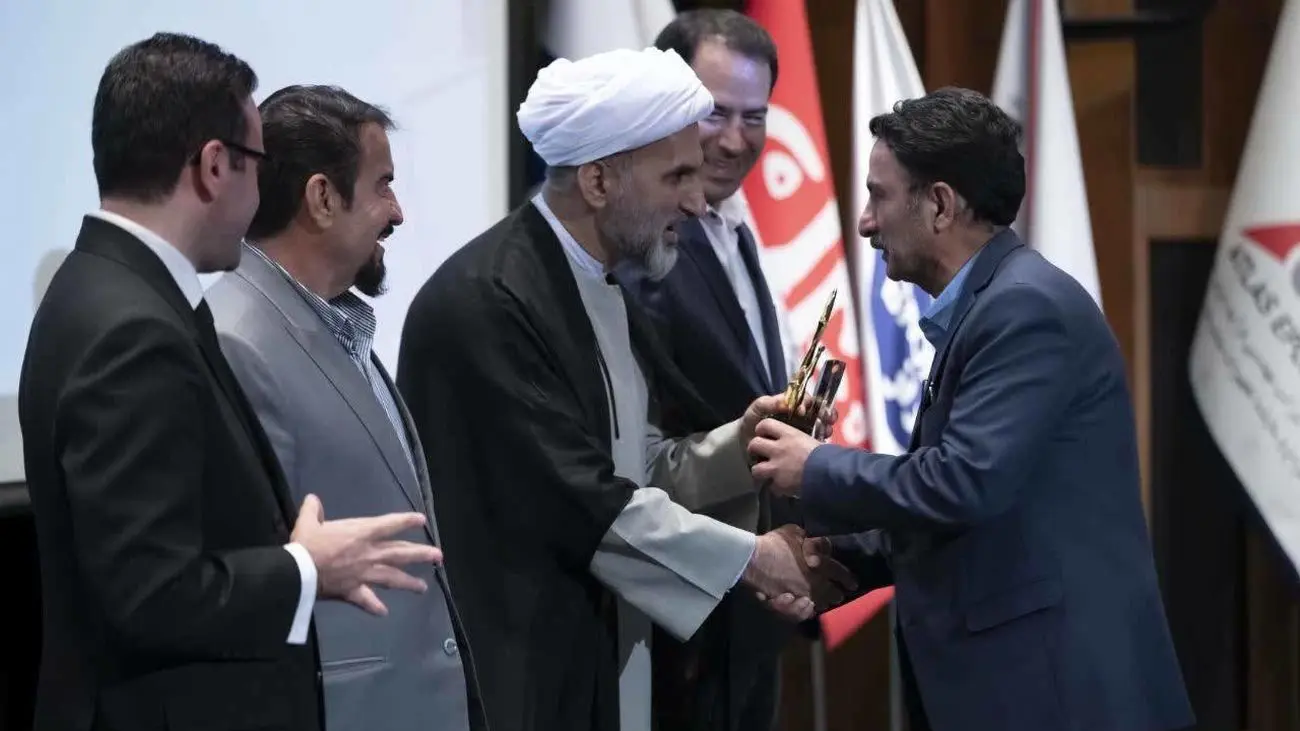 پتروشیمی بوعلی سینا منتخب یکصد برند برتر ایران شد / سود هر سهم «بوعلی» 2.2 برابر شد
