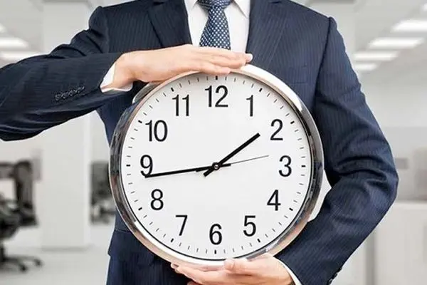 کارمندان بخوانند؛ ساعت کاری کدام ادارات تغییر کرد؟ 