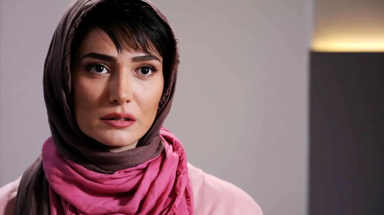 تیپ و استایل جدید خانم بازیگر سریال بانوی عمارت بعد 7 سال + عکس و بیوگرافی مینا وحید